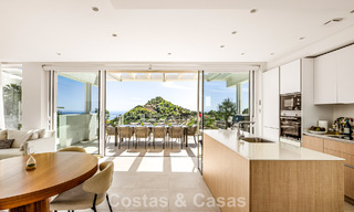 Apartamento contemporáneo de lujo con vistas al mar en venta en un complejo boutique cerca de Marbella centro 784587 