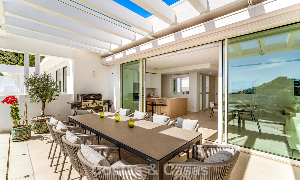 Apartamento contemporáneo de lujo con vistas al mar en venta en un complejo boutique cerca de Marbella centro 784589