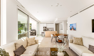 Apartamento contemporáneo de lujo con vistas al mar en venta en un complejo boutique cerca de Marbella centro 784593 