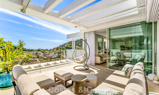 Apartamento contemporáneo de lujo con vistas al mar en venta en un complejo boutique cerca de Marbella centro 784595 
