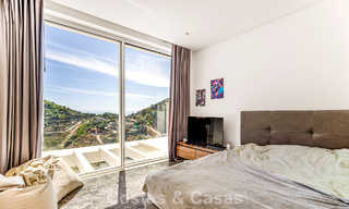 Apartamento contemporáneo de lujo con vistas al mar en venta en un complejo boutique cerca de Marbella centro 784603 