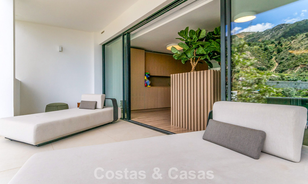 Apartamento contemporáneo de lujo con vistas al mar en venta en un complejo boutique cerca de Marbella centro 784610