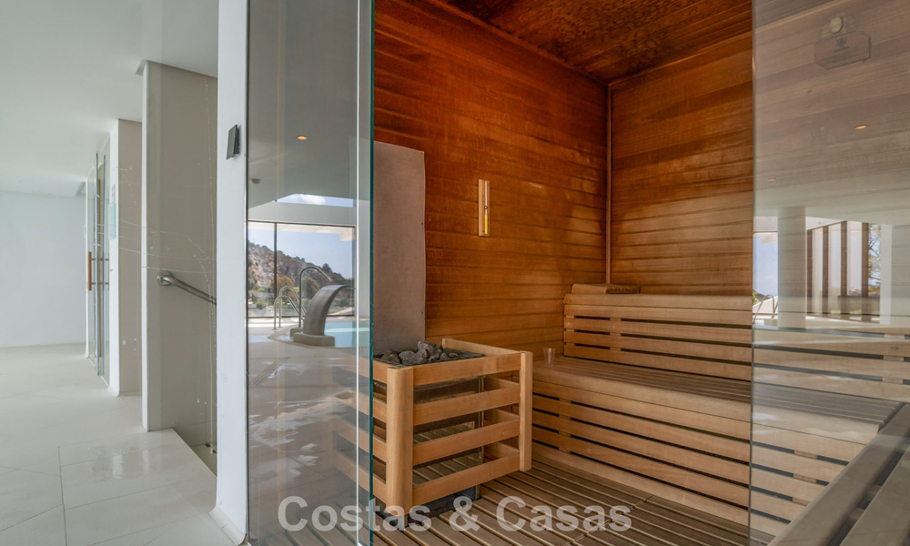 Apartamento contemporáneo de lujo con vistas al mar en venta en un complejo boutique cerca de Marbella centro 784611