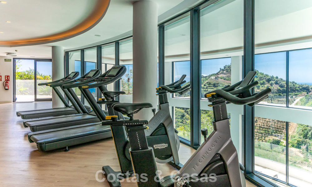 Apartamento contemporáneo de lujo con vistas al mar en venta en un complejo boutique cerca de Marbella centro 784615