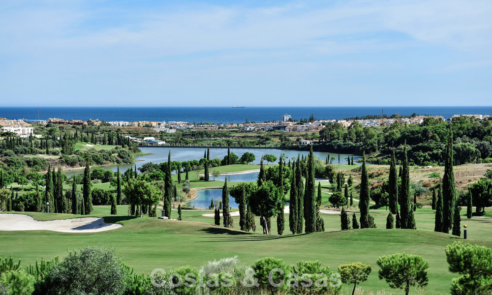 Apartamentos en venta en Four Seasons en Los Flamingos Golf, Benahavis - Marbella 784506