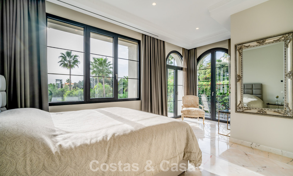 Impresionante villa con arquitectura auténtica y vistas al mar en venta en Sierra Blanca, en la Milla de Oro de Marbella 784622