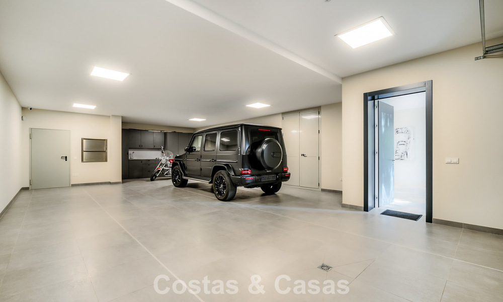 Impresionante villa con arquitectura auténtica y vistas al mar en venta en Sierra Blanca, en la Milla de Oro de Marbella 784623