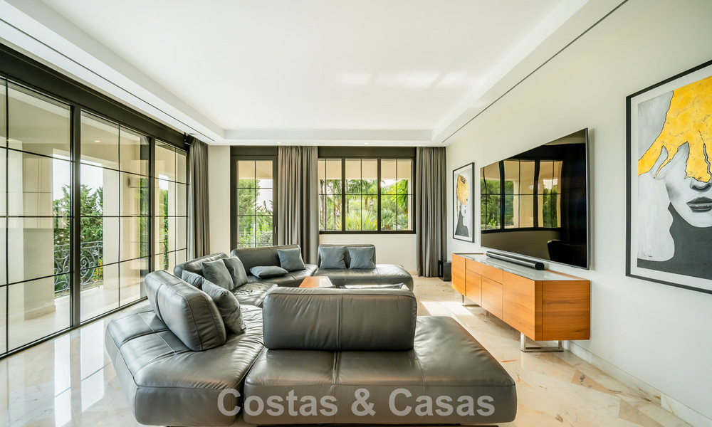 Impresionante villa con arquitectura auténtica y vistas al mar en venta en Sierra Blanca, en la Milla de Oro de Marbella 784636
