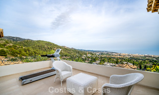 Impresionante villa con arquitectura auténtica y vistas al mar en venta en Sierra Blanca, en la Milla de Oro de Marbella 784654 