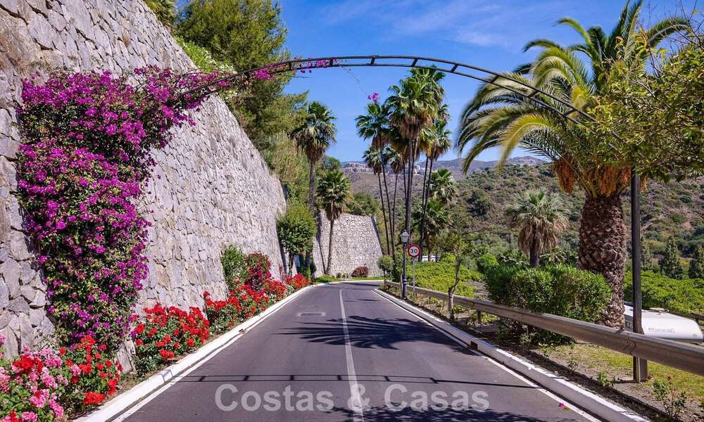 Luminoso apartamento de 3 dormitorios en venta en La Quinta Golf Resort, Benahavís - Marbella 784725