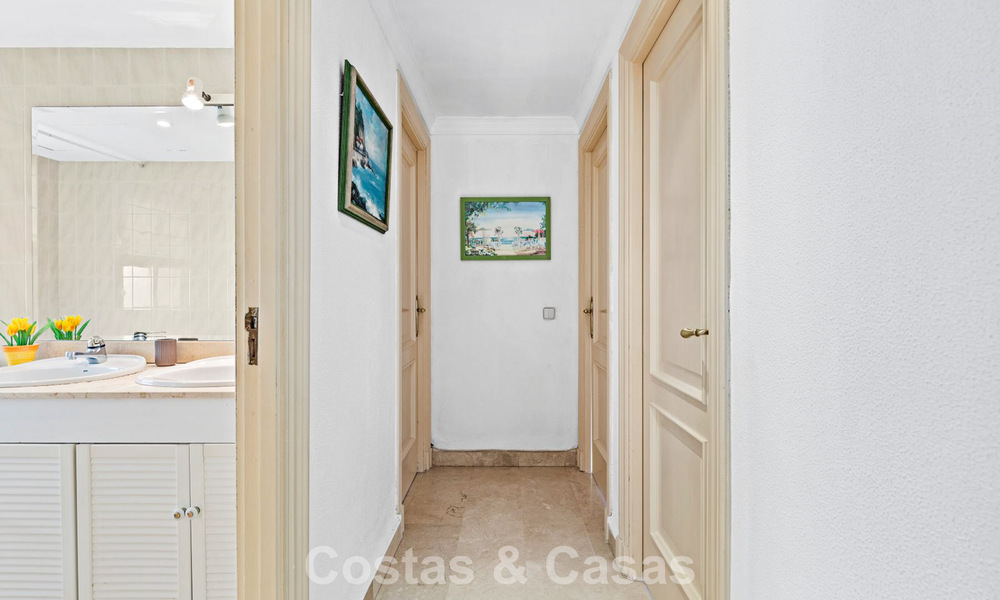Luminoso apartamento de 3 dormitorios en venta en La Quinta Golf Resort, Benahavís - Marbella 784730