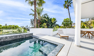 Lujosas casas reformadas en venta a un paso de la casa club de golf, Nueva Milla de Oro, entre Marbella y Estepona 784746 