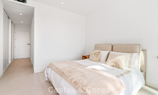 Lujosas casas reformadas en venta a un paso de la casa club de golf, Nueva Milla de Oro, entre Marbella y Estepona 784751 