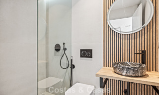 Lujosas casas reformadas en venta a un paso de la casa club de golf, Nueva Milla de Oro, entre Marbella y Estepona 784775 