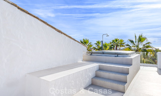 Lujosas casas reformadas en venta a un paso de la casa club de golf, Nueva Milla de Oro, entre Marbella y Estepona 784777 