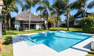 Lujosas casas reformadas en venta a un paso de la casa club de golf, Nueva Milla de Oro, entre Marbella y Estepona 784791 