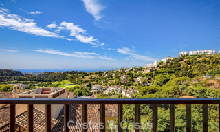 Apartamento de lujo modernizado con vistas panorámicas al mar en venta en un resort de golf en Marbella - Benahavís 784841 