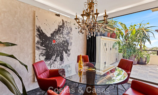 Apartamento de lujo modernizado con vistas panorámicas al mar en venta en un resort de golf en Marbella - Benahavís 784852 