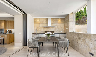 Apartamento dúplex con encanto de villa en venta en un complejo de lujo en La Quinta, Marbella - Benahavis 784881 