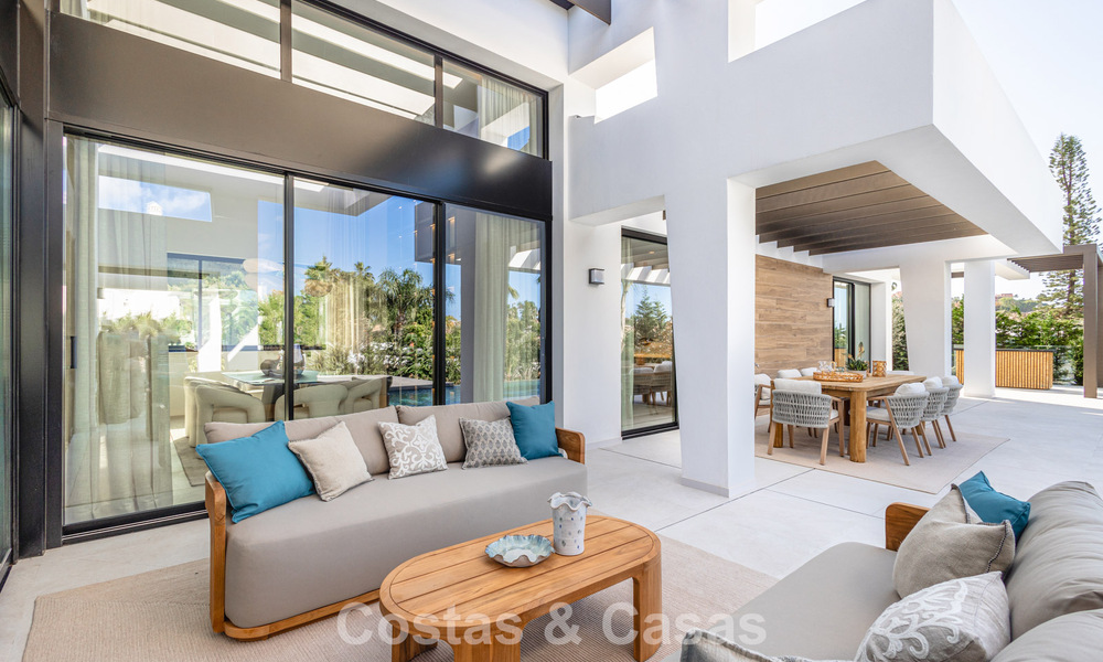 Villa modernista de lujo de una sola planta en venta en Nueva Andalucía, Marbella 799820