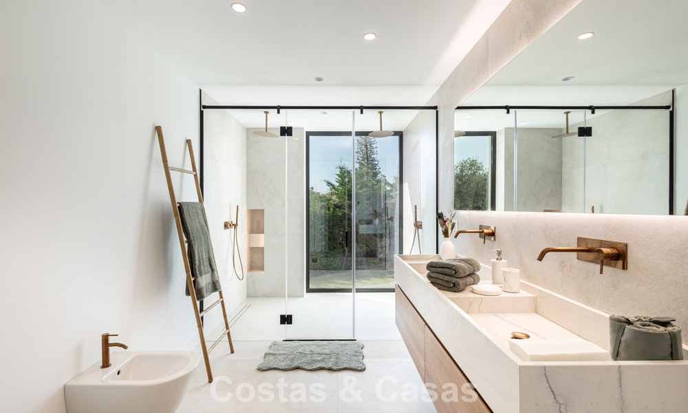 Villa modernista de lujo de una sola planta en venta en Nueva Andalucía, Marbella 799829