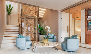 Exclusivas villas de diseño con interiores Versace Home en venta en Nueva Andalucía, Marbella 784957 