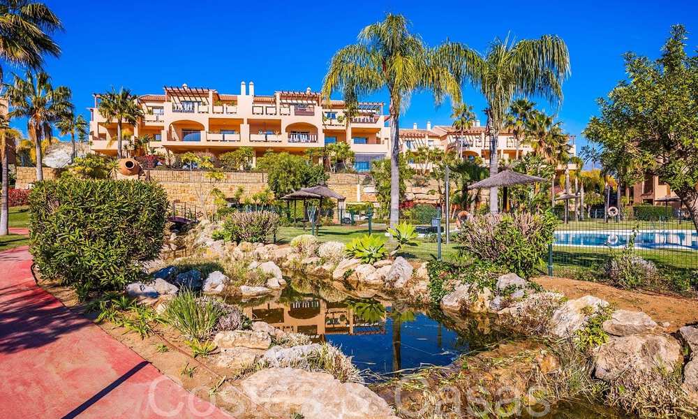 Listo para entrar a vivir, ático de lujo con vistas panorámicas al golf, mar y montaña en venta en Benahavis - Marbella 784809