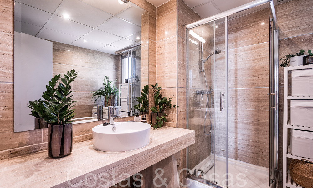 Listo para entrar a vivir, ático de lujo con vistas panorámicas al golf, mar y montaña en venta en Benahavis - Marbella 784815