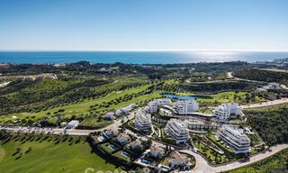 ¡Lanzamiento! Apartamentos con vistas panorámicas al mar en venta, en primera línea de golf en Mijas Costa, Costa del Sol 784982 