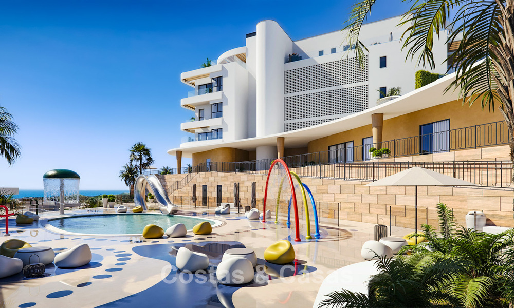 ¡Lanzamiento! Apartamentos con vistas panorámicas al mar en venta, en primera línea de golf en Mijas Costa, Costa del Sol 784997