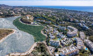¡Prelanzamiento! Lujosos apartamentos de obra nueva en venta en las verdes colinas de Elviria, al este del centro de Marbella 785008 