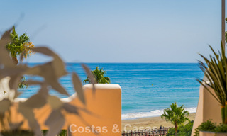 Ático de lujo con vistas al mar en venta en un complejo cerrado en la playa de la Nueva Milla de Oro, entre Marbella y Estepona 785041 