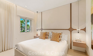 Ático de lujo con vistas al mar en venta en un complejo cerrado en la playa de la Nueva Milla de Oro, entre Marbella y Estepona 785057 