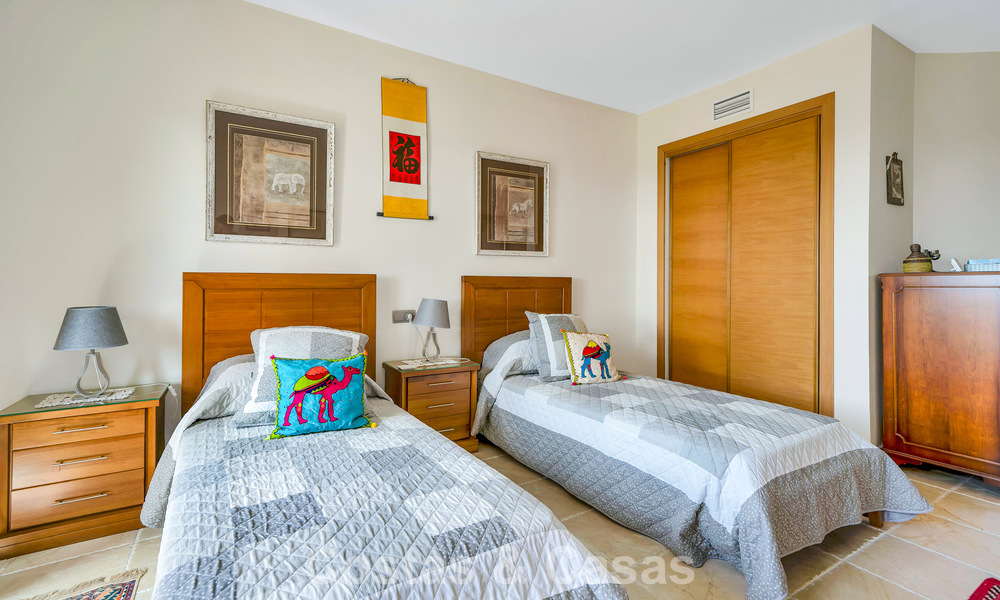 Apartamento de 3 dormitorios en venta con vistas al jardin y al mar, listo para entrar a vivir en Los Flamingos Golf Resort, Marbella - Benahavís 785079