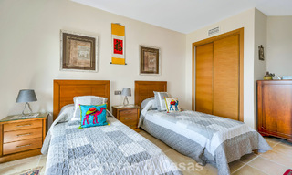 Apartamento de 3 dormitorios en venta con vistas al jardin y al mar, listo para entrar a vivir en Los Flamingos Golf Resort, Marbella - Benahavís 785079 