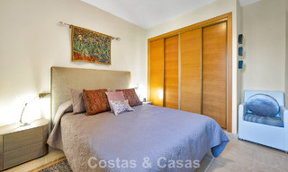 Apartamento de 3 dormitorios en venta con vistas al jardin y al mar, listo para entrar a vivir en Los Flamingos Golf Resort, Marbella - Benahavís 785081 