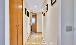 Apartamento de 3 dormitorios en venta con vistas al jardin y al mar, listo para entrar a vivir en Los Flamingos Golf Resort, Marbella - Benahavís 785084 