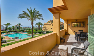 Apartamento de 3 dormitorios en venta con vistas al jardin y al mar, listo para entrar a vivir en Los Flamingos Golf Resort, Marbella - Benahavís 785096 