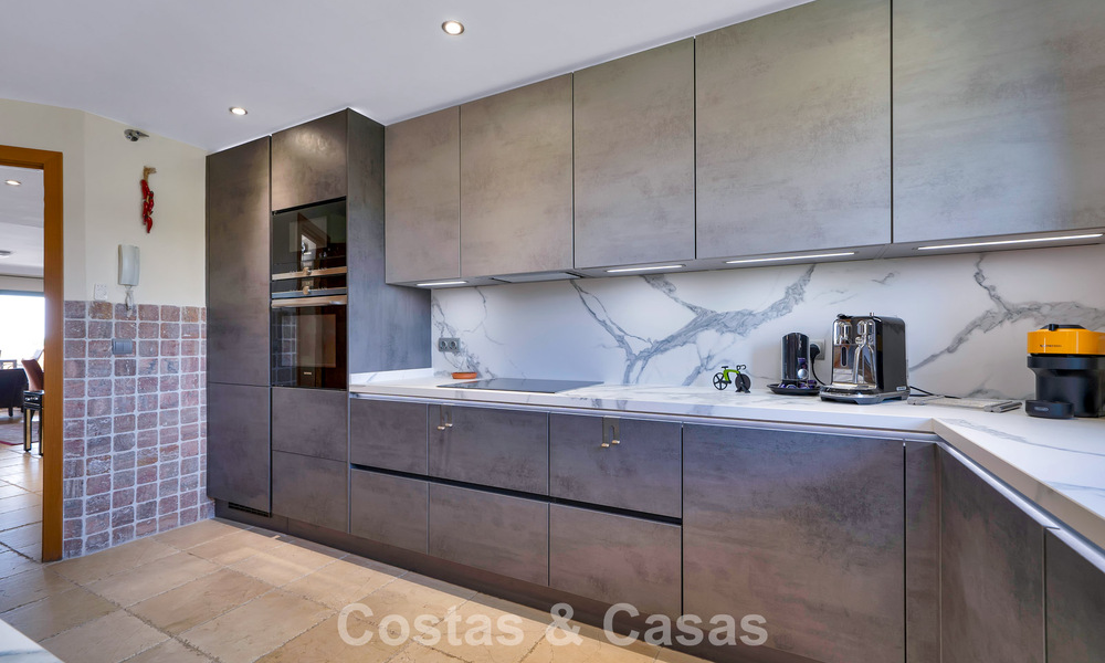 Apartamento de 3 dormitorios en venta con vistas al jardin y al mar, listo para entrar a vivir en Los Flamingos Golf Resort, Marbella - Benahavís 785100