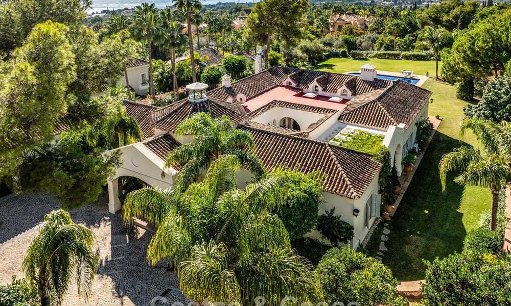 Impresionante villa mediterránea en venta en una urbanización cerrada en la Milla de Oro de Marbella 785112