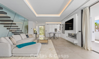 Villa de lujo contemporánea lista para entrar a vivir en el campo de golf de la Nueva Milla de Oro, Marbella - Estepona 785146 