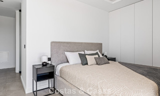 Villa de lujo contemporánea lista para entrar a vivir en el campo de golf de la Nueva Milla de Oro, Marbella - Estepona 785156 