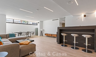 Villa de lujo contemporánea lista para entrar a vivir en el campo de golf de la Nueva Milla de Oro, Marbella - Estepona 785164 