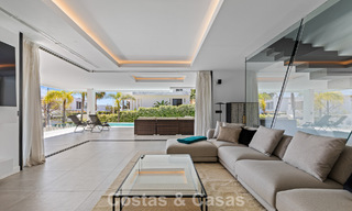 Villa de lujo contemporánea lista para entrar a vivir en el campo de golf de la Nueva Milla de Oro, Marbella - Estepona 785174 