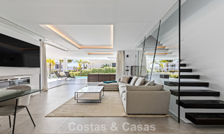 Villa de lujo contemporánea lista para entrar a vivir en el campo de golf de la Nueva Milla de Oro, Marbella - Estepona 785179 