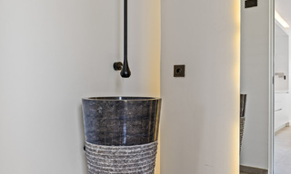 Villa de lujo contemporánea lista para entrar a vivir en el campo de golf de la Nueva Milla de Oro, Marbella - Estepona 785180 