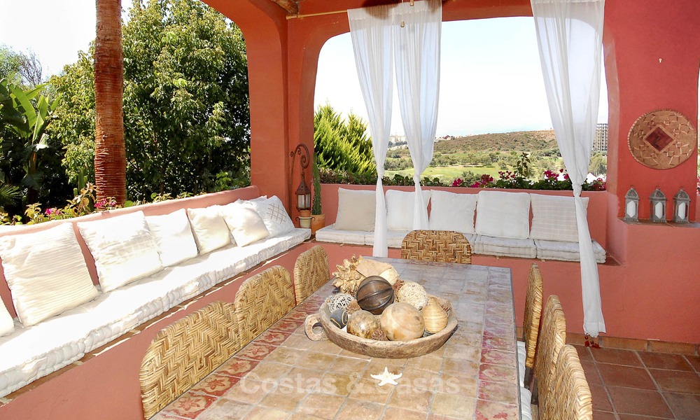 Villa en venta en Marbella Este en la Costa del Sol 11795