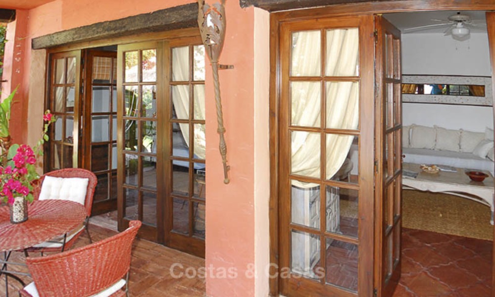 Villa en venta en Marbella Este en la Costa del Sol 11802