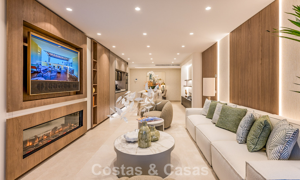 Apartamento con vistas al mar en venta en primera línea de playa en la Nueva Milla de Oro, entre Marbella y Estepona 785218