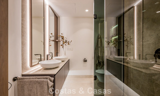 Apartamento con vistas al mar en venta en primera línea de playa en la Nueva Milla de Oro, entre Marbella y Estepona 785246 